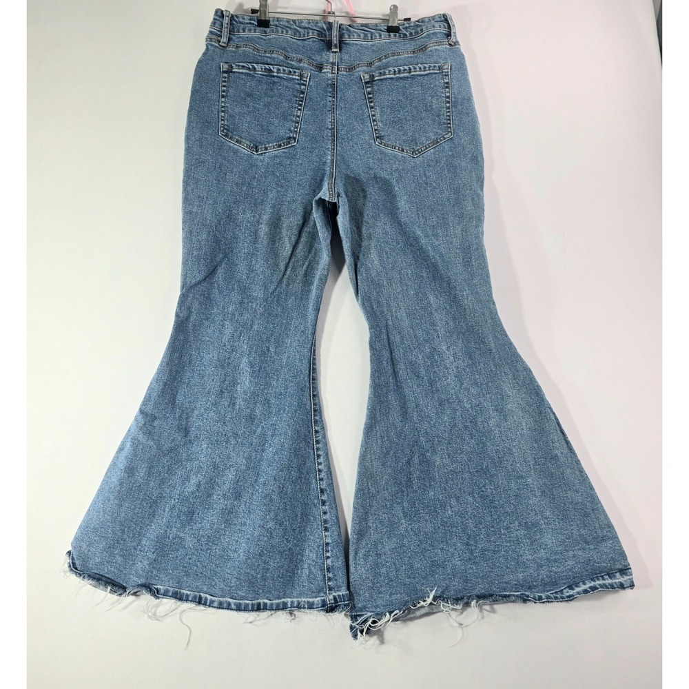 Wild Fable Highest Rise Extreme Flare Jeans Blue Button Fly Size 18 Raw Hem - Picture 2 of 12